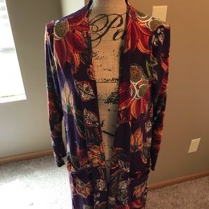 Lularoe Women’s Sarah.